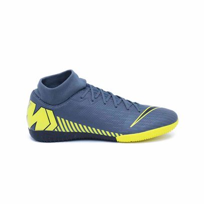 tienda de tenis de futbol